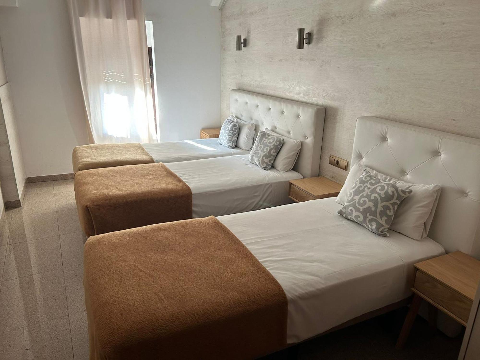 Aparthotel Rambla108 Barcelona Ngoại thất bức ảnh